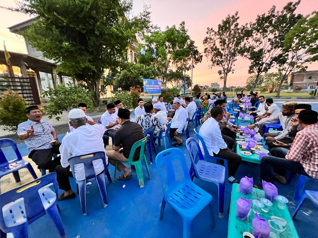 Momen Ramadan, Kampus Paya Lipah Buka Bersama dan Santuni Anak Yatim