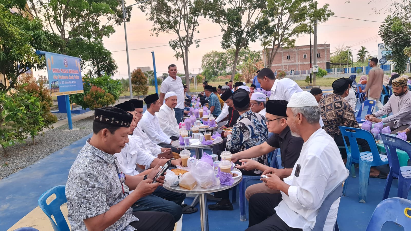 Momen Ramadan, Kampus Paya Lipah Buka Bersama dan Santuni Anak Yatim