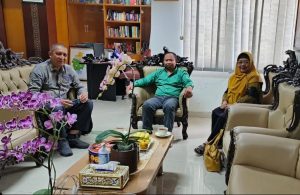 Rektor IAI Almuslim Aceh Dr Nazaruddin MA bersama Rektor UIN Sunan Kalijaga Yogyakarta