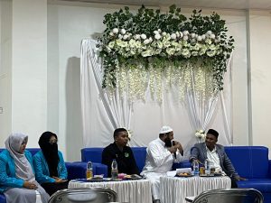 Kaprodi PBA IAI Almuslim Aceh, menekankan komitmen institusi untuk terus meningkatkan kualitas pendidikan bahasa Arab demi mencetak generasi yang mampu menjadi pemimpin dengan pemahaman agama yang kokoh. Seminar Internasional menciptakan suasana akademis yang tidak hanya informatif tetapi juga inspiratif, memperkuat keterlibatan mahasiswa dalam eksplorasi ilmu keislaman, serta memupuk semangat untuk terus menggali pengetahuan guna memperkaya pemahaman terhadap bahasa Arab dan warisan intelektual Islam.