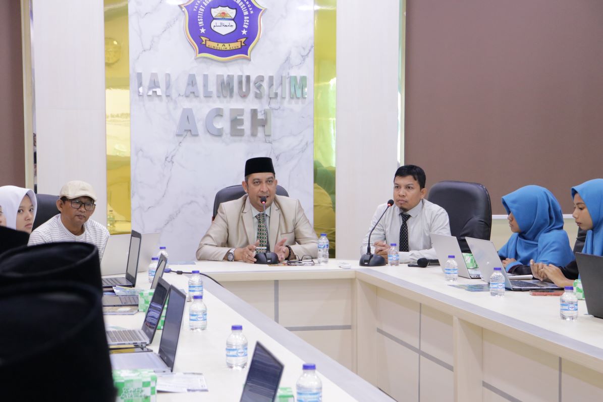 PAYA LIPAH - Pentingnya pemahaman literasi bagi pelajar atau siswa-siswi menjadi hal penting di era disrupsi digital seperti saat ini, sehingga diperlukan kemampuan bagi mereka untuk mengolah informasi yang bertebaran agar menjadi sesuatu yang berguna serta bisa menjadi pijakan untuk gemar menulis dan membaca.