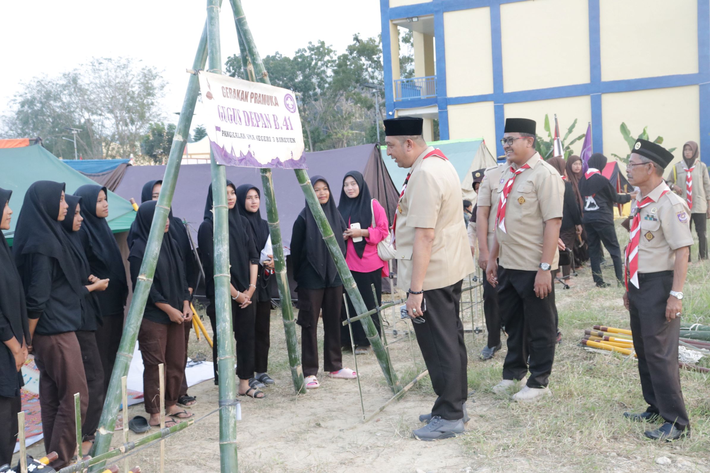 PAYA LIPAH - Kampus Paya Lipah secara perdana dalam rangka menyambut milad ke-10 tahun Institut Agama Islam (IAI) Almuslim Aceh mengadakan Perkemahan Jumat Sabtu Minggu (Perjusami) yang berlangsung di halaman kampus setempat, Jumat, 23 Februari 2024.