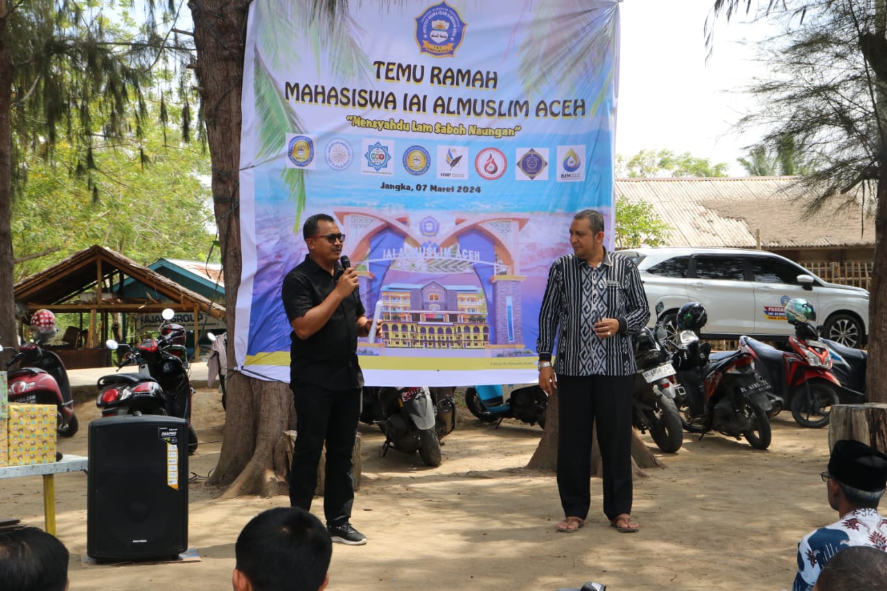 JANGKA - Badan Eksekutif Mahasiswa (BEM) Institut Agama Islam (IAI) Almuslim Aceh untuk keduanya, kembali mengadakan kegiatan temu ramah mahasiswa tahunan yang bertema "Mensyahdu Lam Saboh Naungan" di Pantai Laut Jangka, Kamis, 7 Maret 2024.