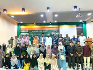 Kaprodi PBA IAI Almuslim Aceh Isi Seminar Internasional di UINAR Banda Aceh