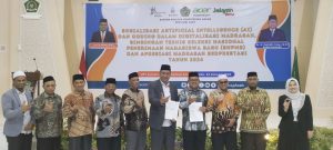 BANDA ACEH - Dalam rangka memperkuat kemitraan, Unviersitas Islam Aceh (UIA) terus menjalin kolaborasi lewat penandatangan nota kesepahaman (MoU) dengan Kantor Wilayah Kementerian Agama Provinsi Aceh, yang berlangsung Rabu, 22 Januari 2025 di aula Arafah Asrama Haji Banda Aceh.