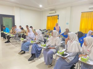 Sejumlah peserta berasal dari sekolah mengikuti edukasi publik pasar modal