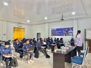 Suasana pelatihan jurnalistik GenBI Komisariat UIA yang berlangsung di ruang belajar setempat
