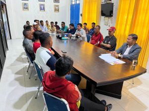 Panitia Pelaksana menggelar technical meeting turnamen voli UIA Cup II 2025 di ruang rapat rektorat