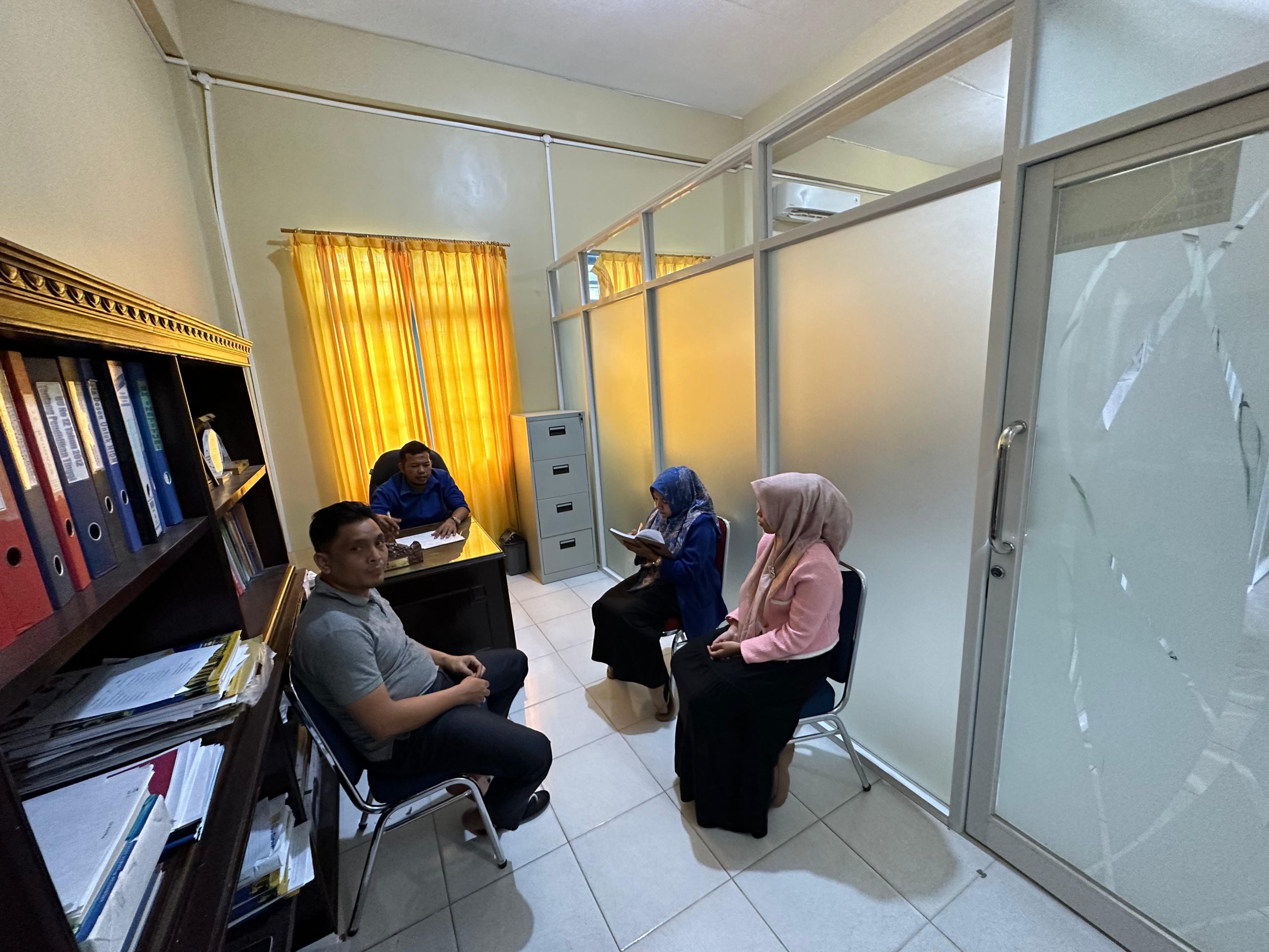 rapat perdana