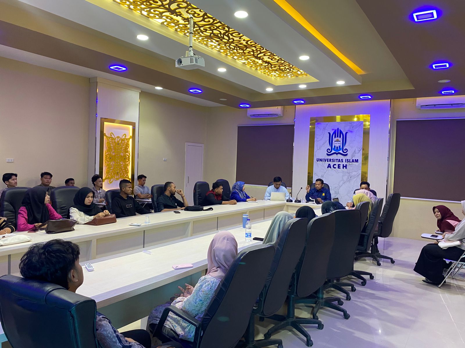 silaturrahmi dekanat dengan mahasiswa syariah dan ekonomi islam 1