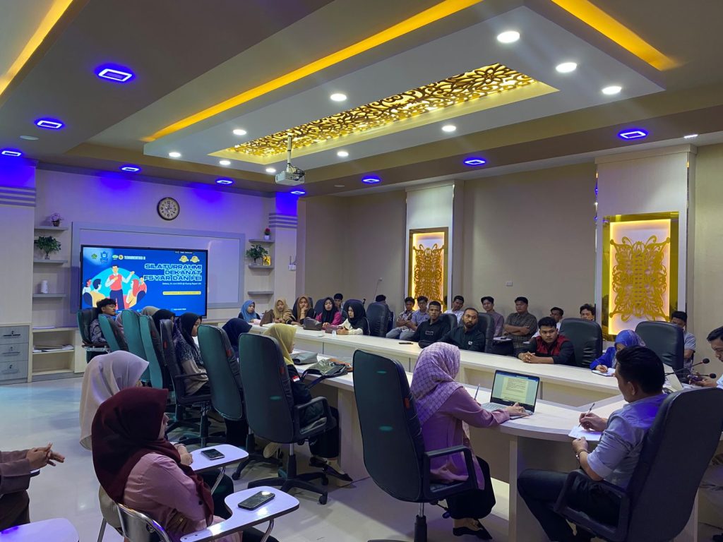Silaturrahmi dekanat dengan mahasiswa Fakultas Syariah dan Fakultas Ekonomi Islam
