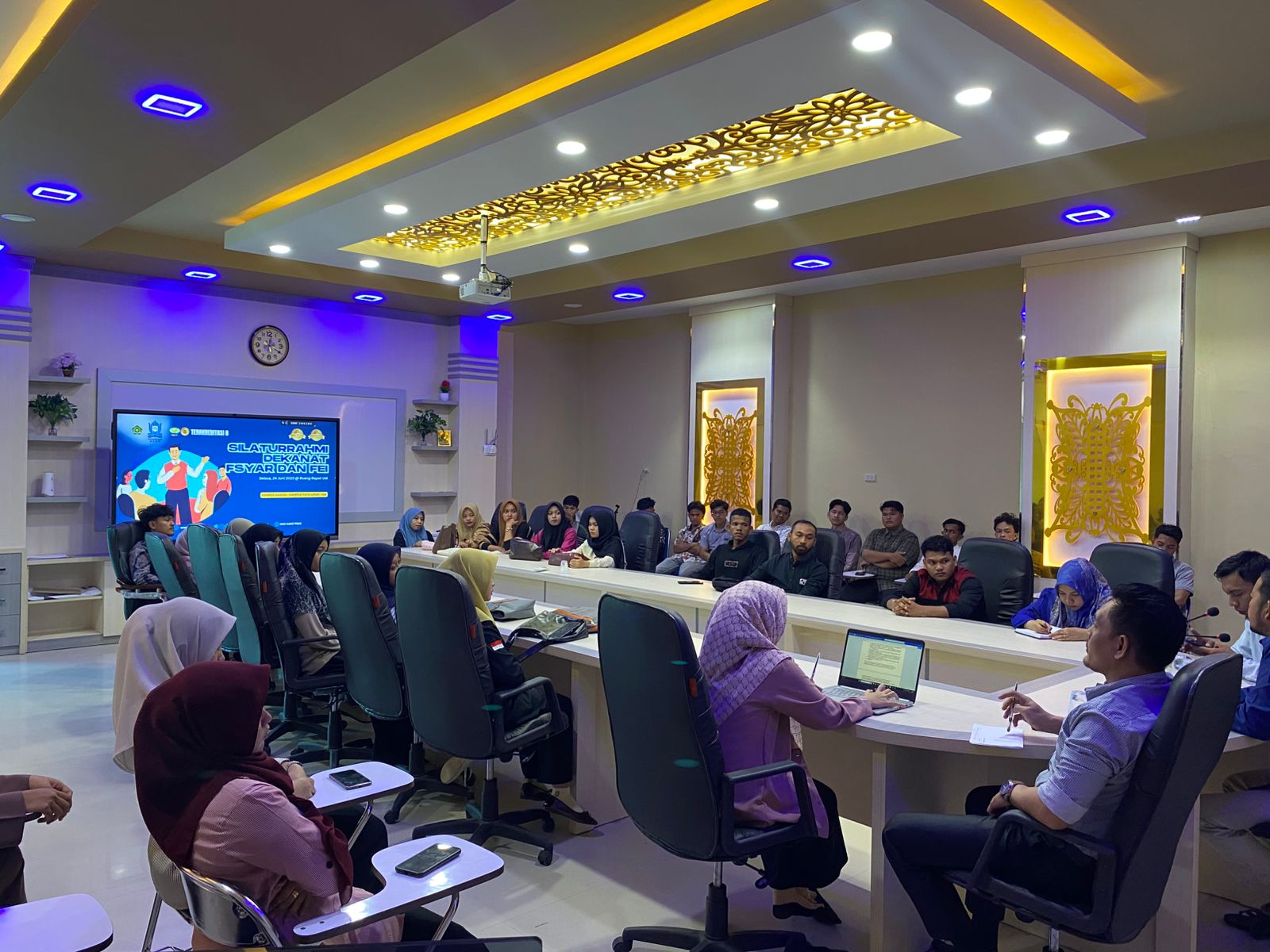 silaturrahmi dekanat dengan mahasiswa syariah dan ekonomi islam 3