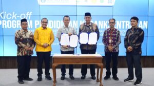 Foto bersama usai kick-off Program Pendidikan Kebanksentralan 2026, Bank Indonesia dan 5 kampus lakukan penandatangan perjanjian kerja sama (PKS)