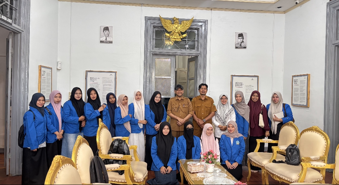 kunjungan mahasiswa uia ke museum perjuangan bireuen