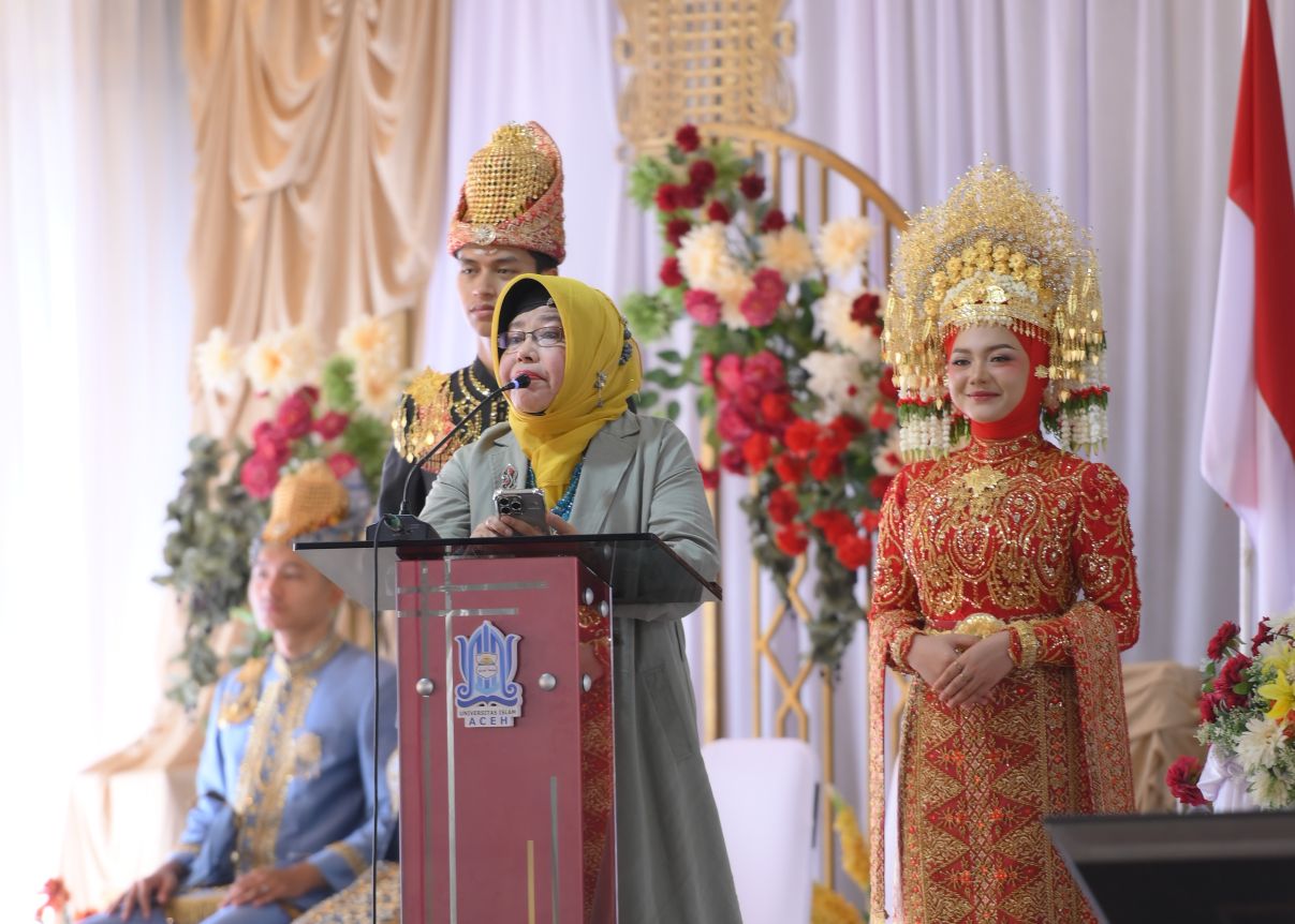 wisuda prof wakor uia