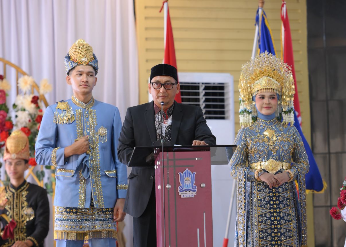 wisuda staf ahli gubernur uia